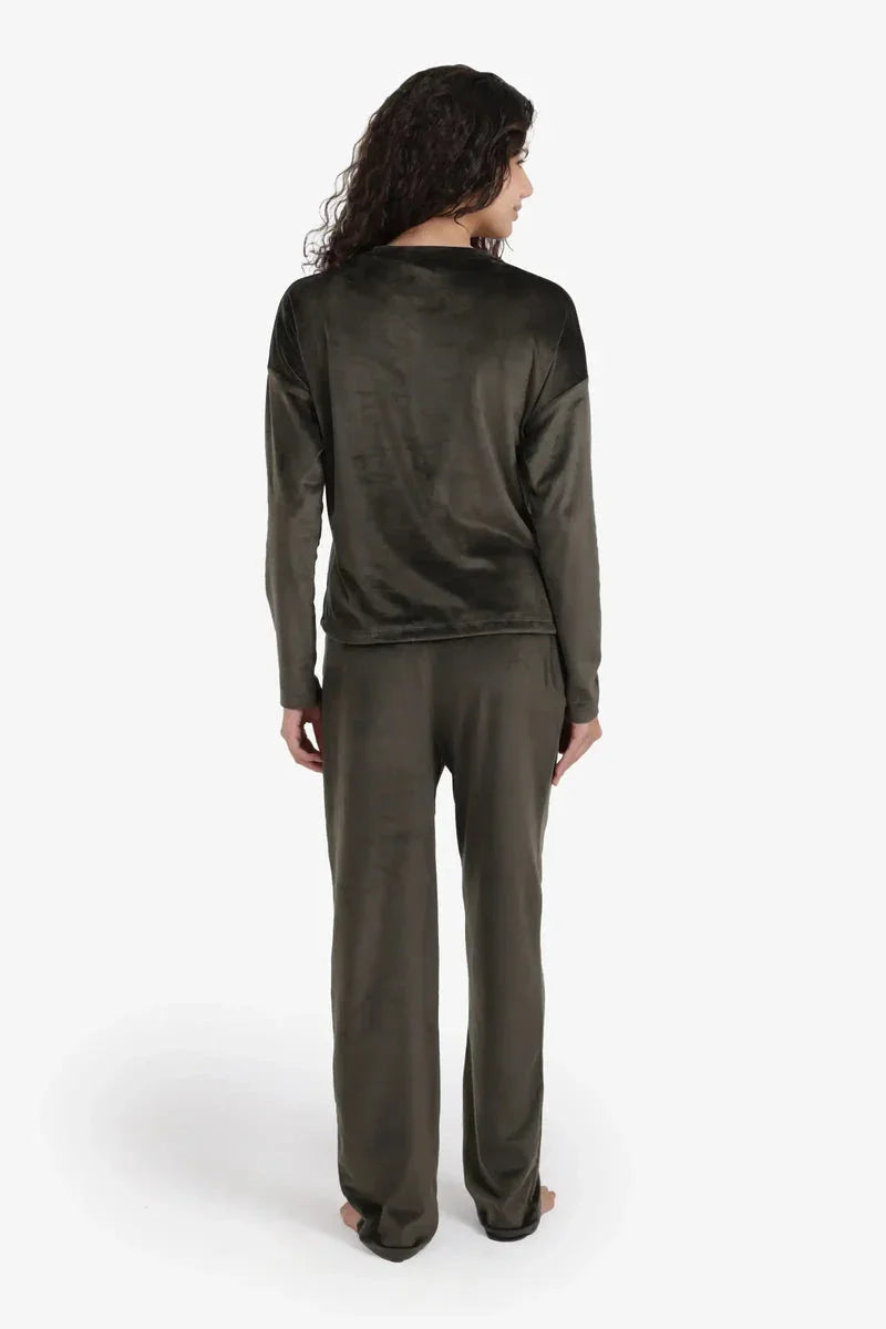 Carina - Embroidered Logo Pyjama Set 10