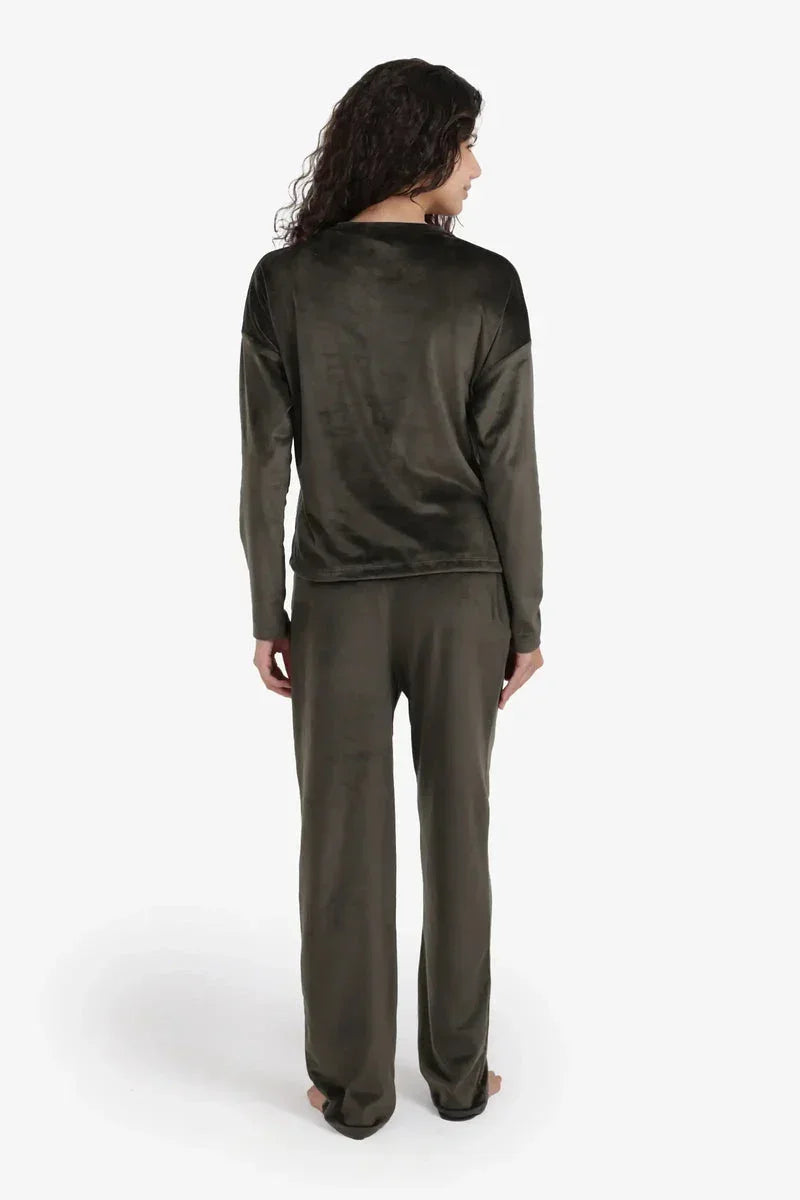 Carina - Embroidered Logo Pyjama Set 10