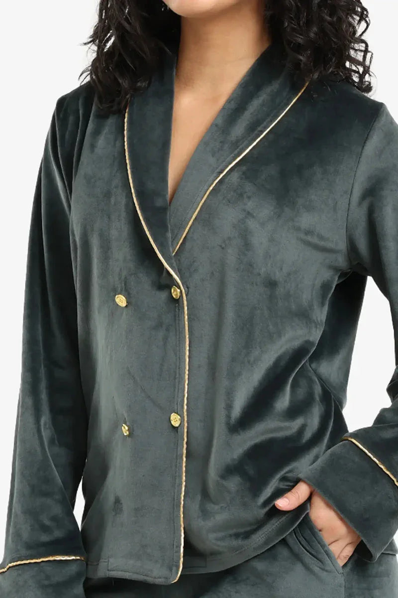 Carina - Double-Breasted Velvet Pyjama Set 15