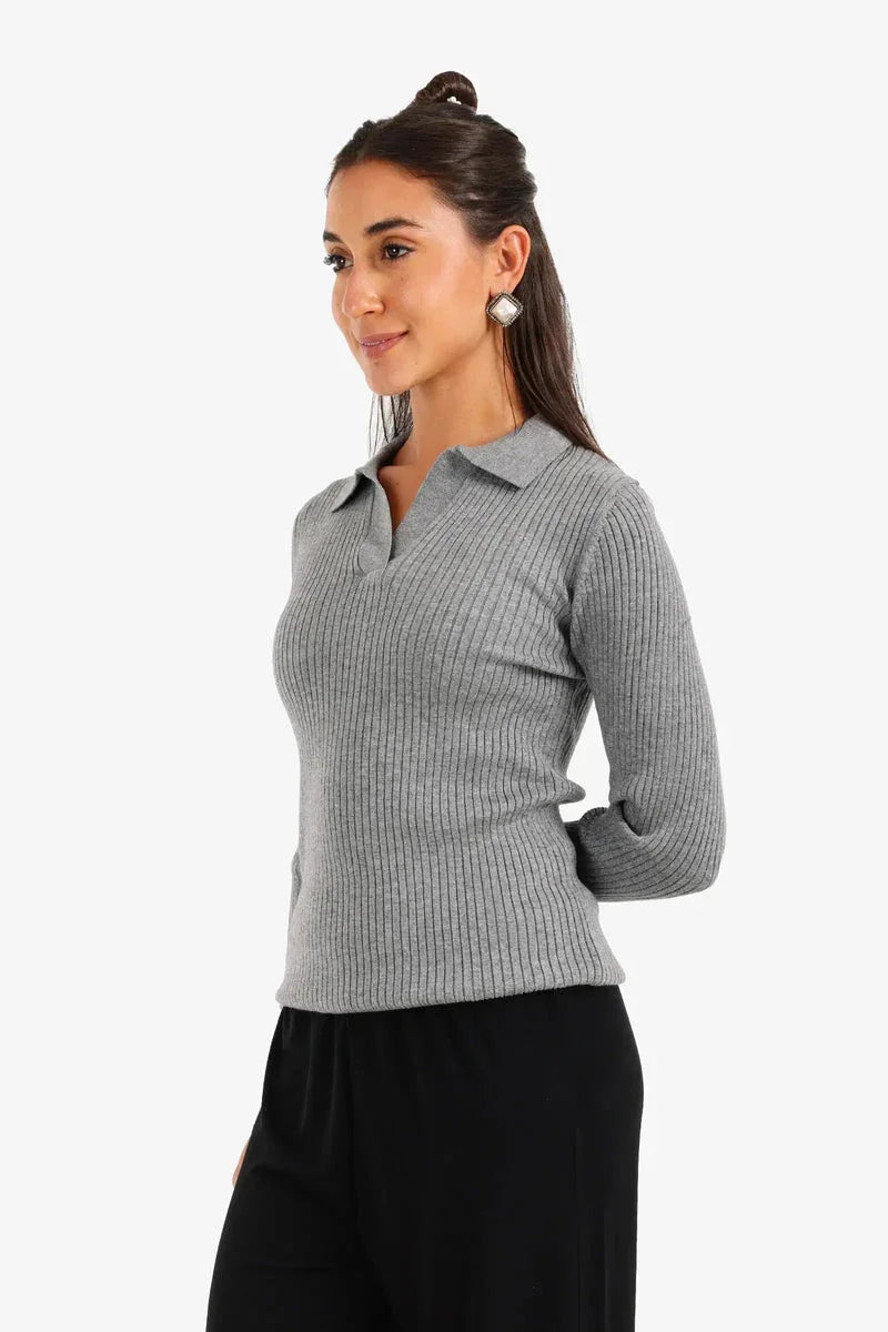 Carina - Ribbed Pullover with Collar 11