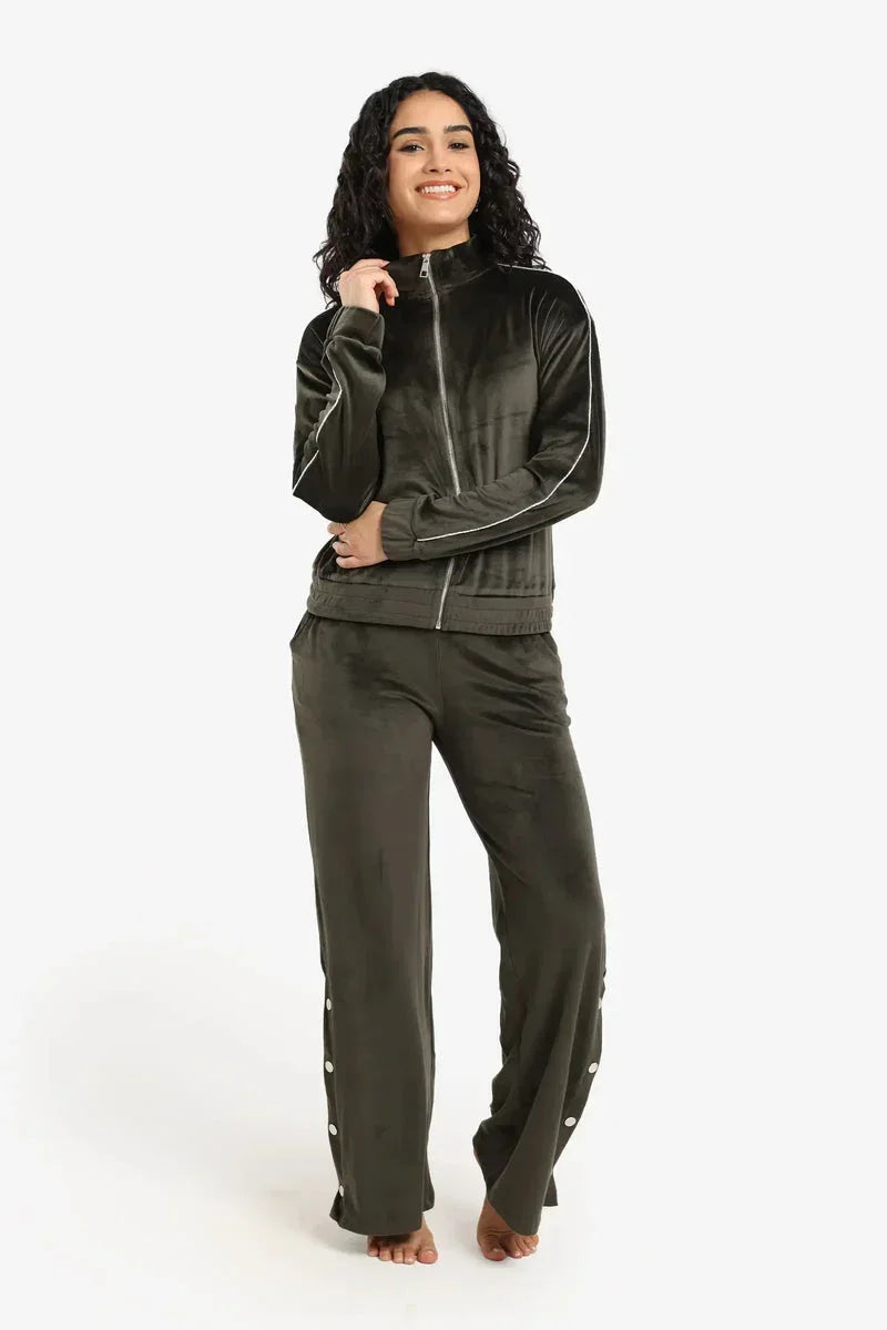 Carina - Velvet Straight-Cut Pyjama Set 2