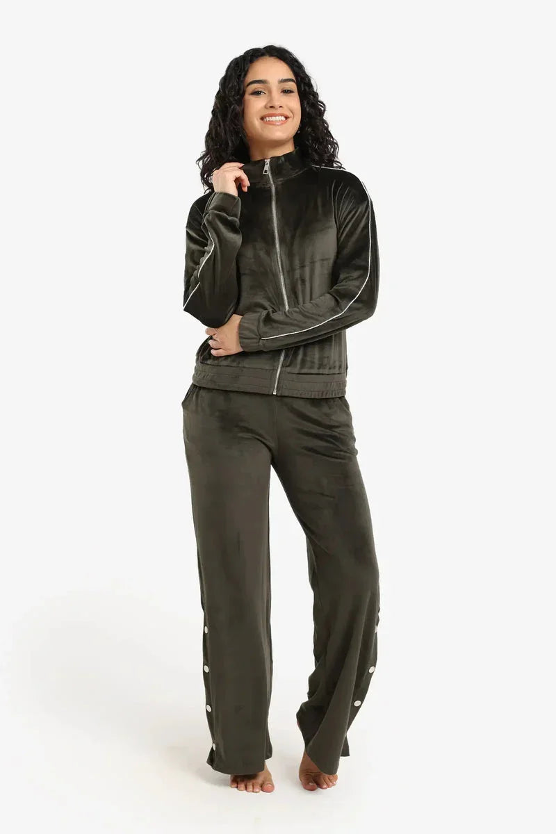 Carina - Velvet Straight-Cut Pyjama Set 2