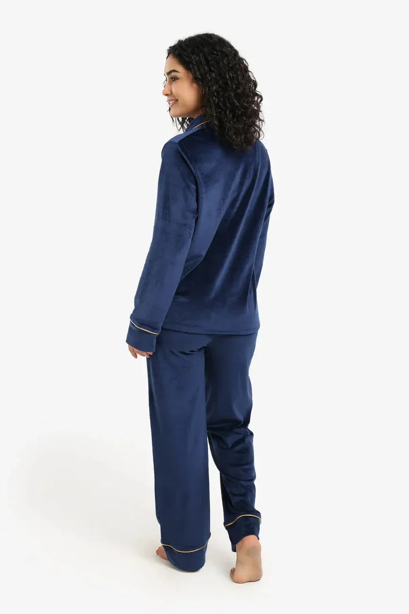 Carina - Double-Breasted Velvet Pyjama Set 11