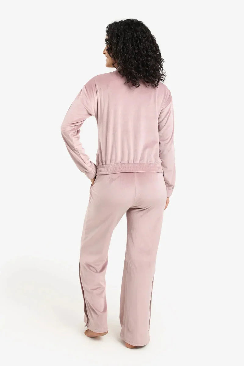 Carina - Velvet Straight-Cut Pyjama Set 9