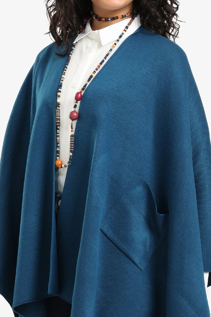 Carina - Lounge Poncho with Pockets 11