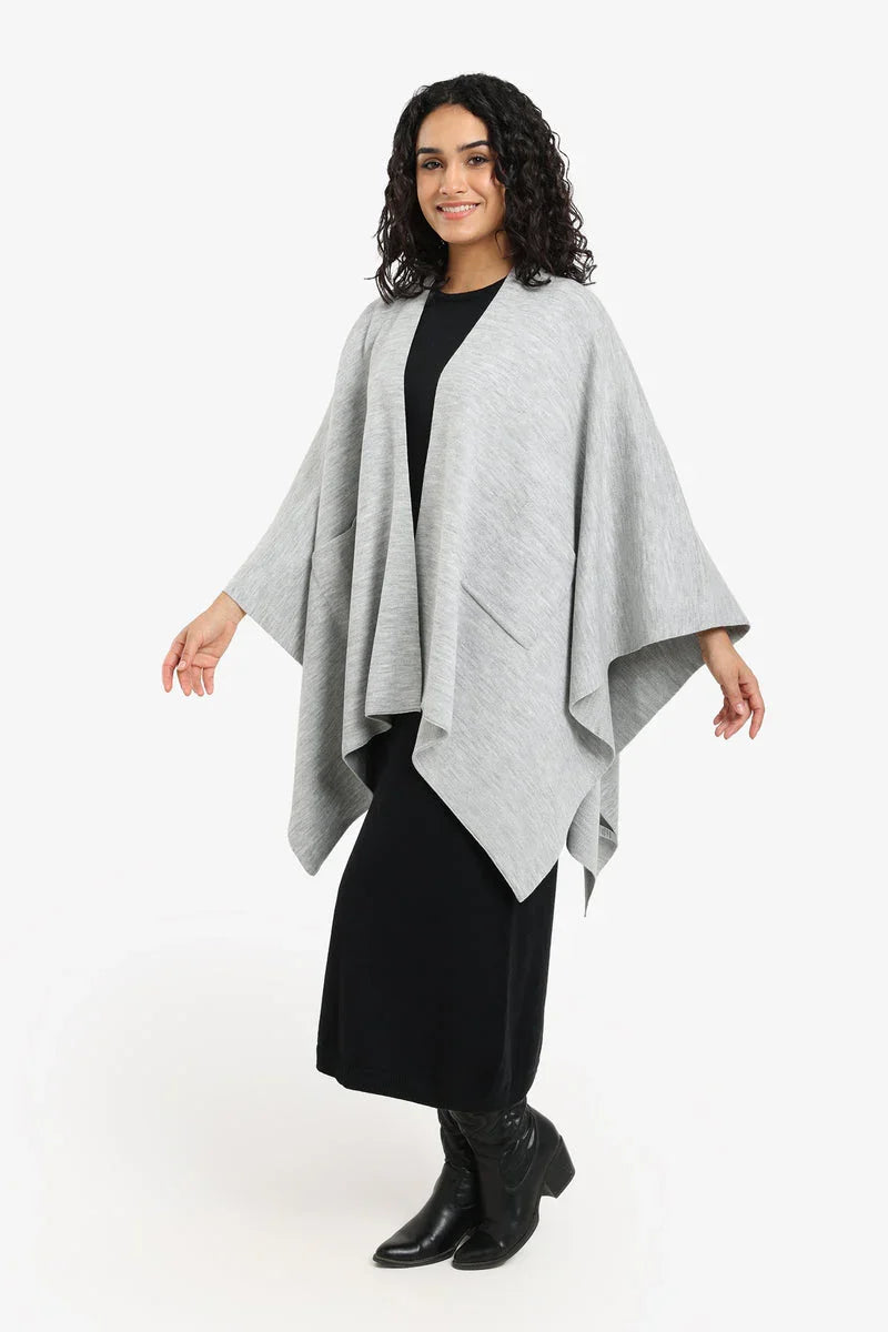 Carina - Lounge Poncho with Pockets 7