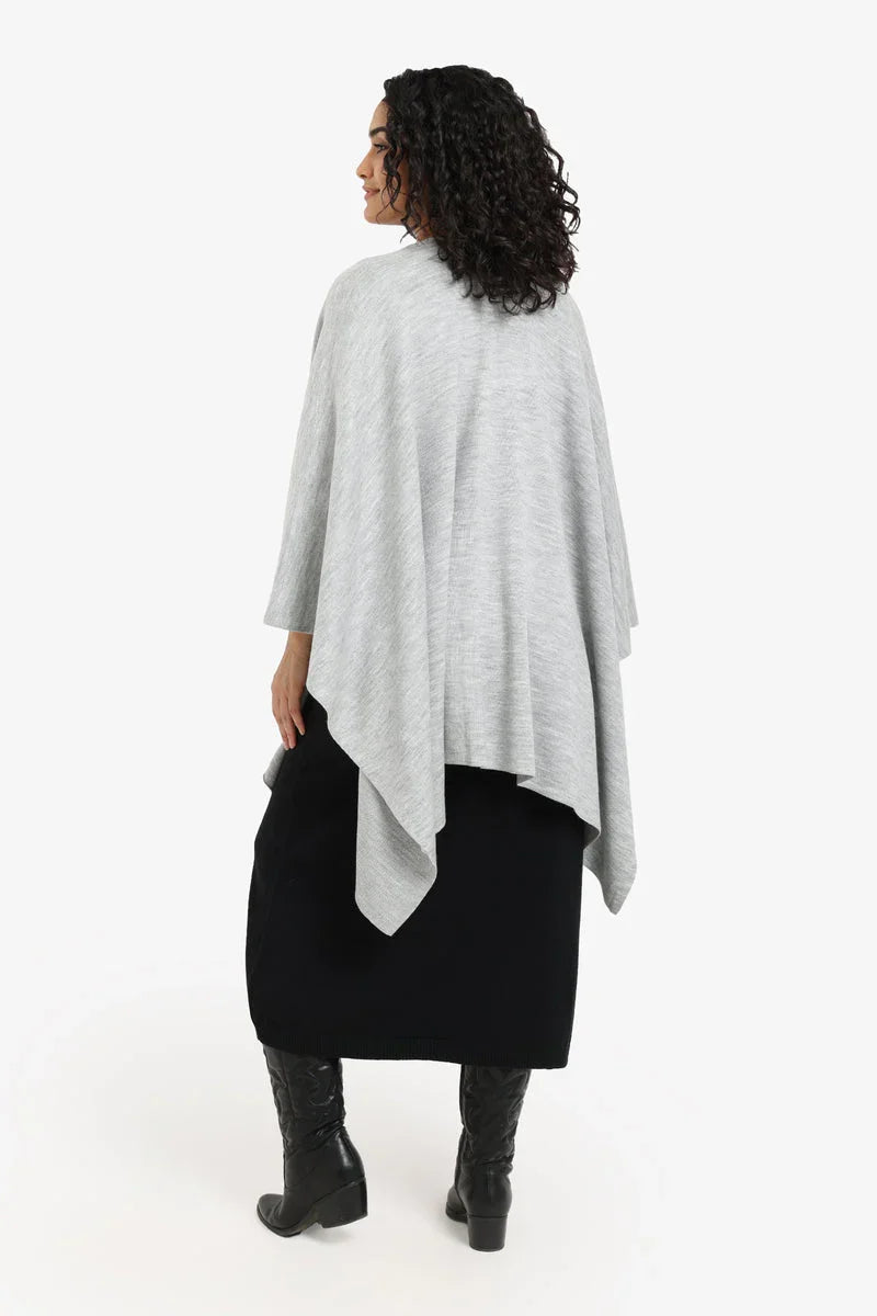 Carina - Lounge Poncho with Pockets 10