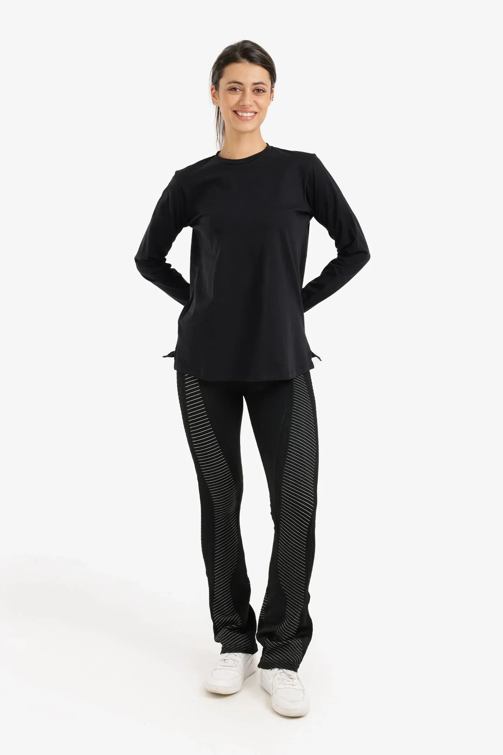 Carina - Long Sleeve Relaxed T-shirt 11