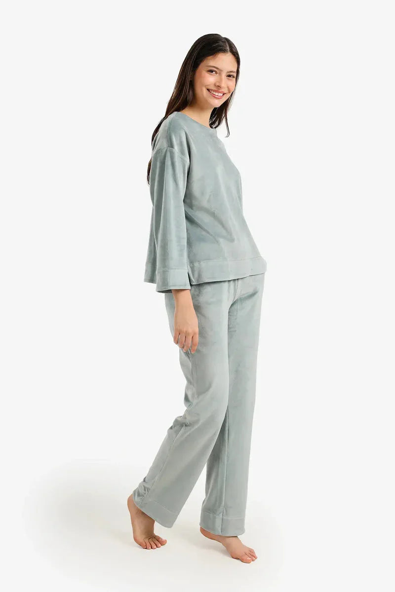 Carina - Velvet Long-Sleeve Pyjama Set 8