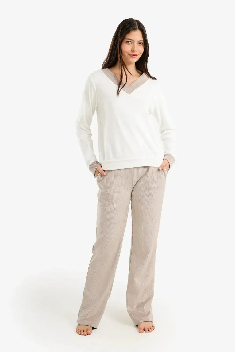 Carina - Velvet V-Neck Pyjama Set 2