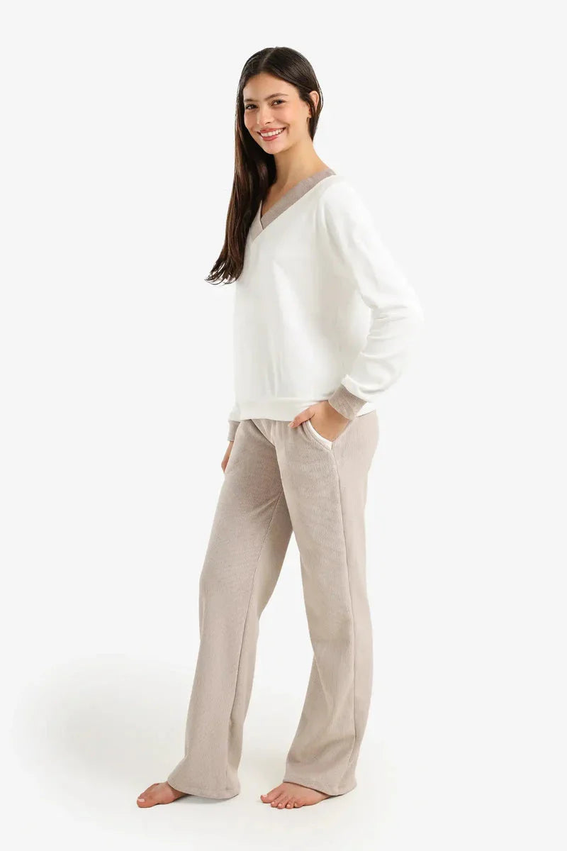 Carina - Velvet V-Neck Pyjama Set 5