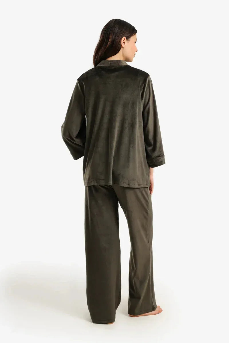 Carina - Velvet 3-Piece Pyjama Set 10