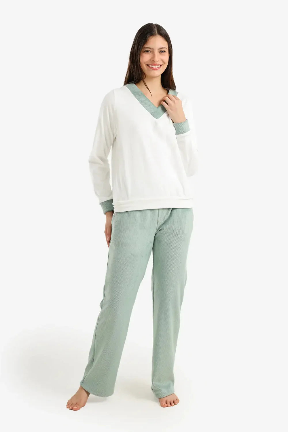 Carina - Velvet V-Neck Pyjama Set 3