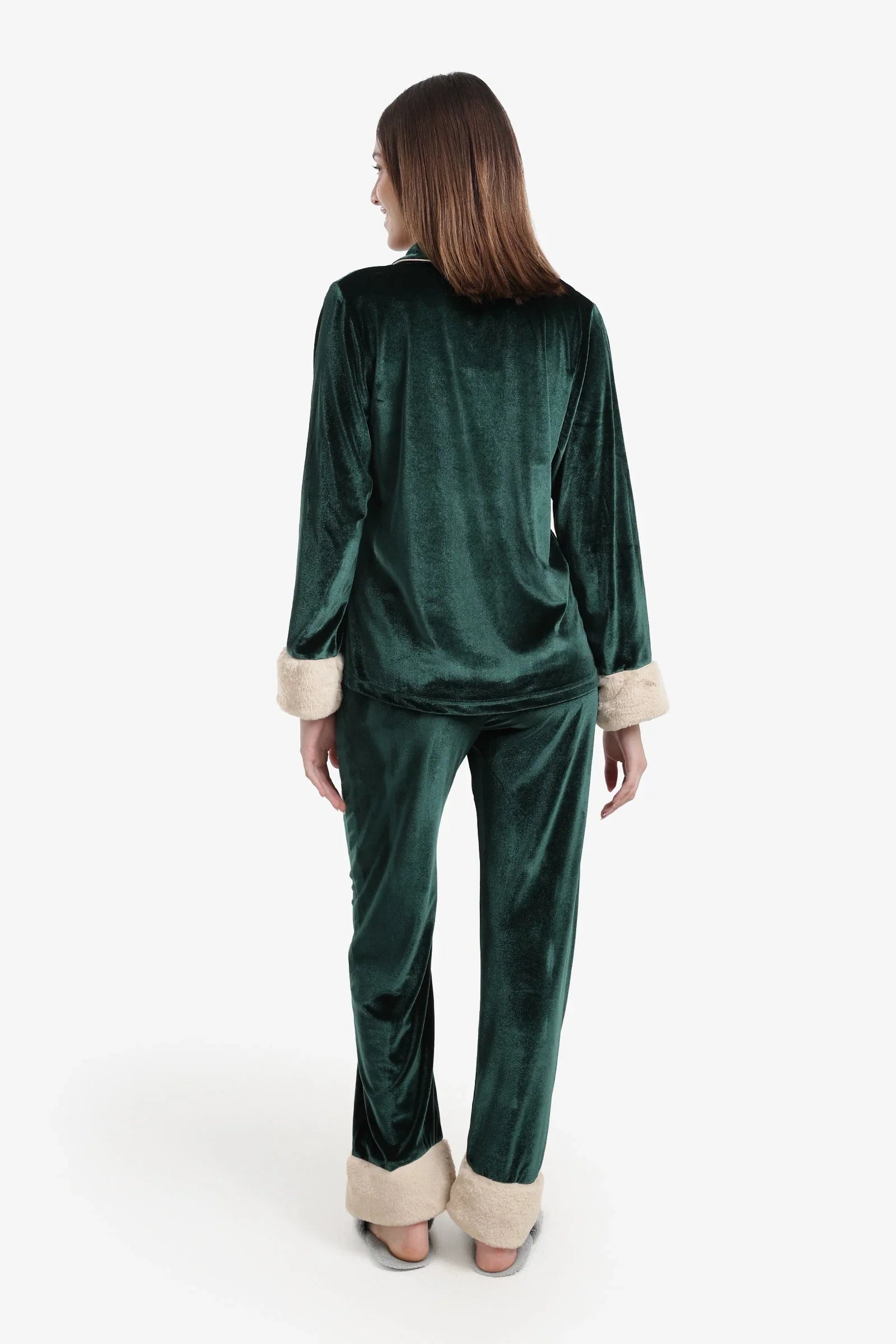 Carina - Velvet Button-Down Pyjama Set 3