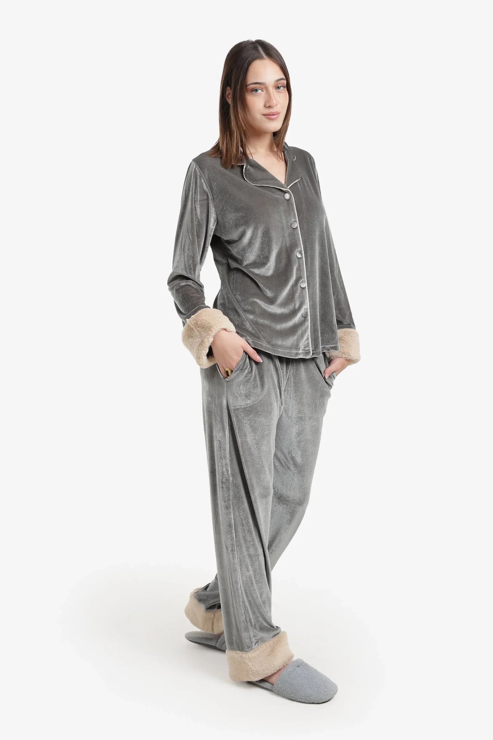 Carina - Velvet Button-Down Pyjama Set 6