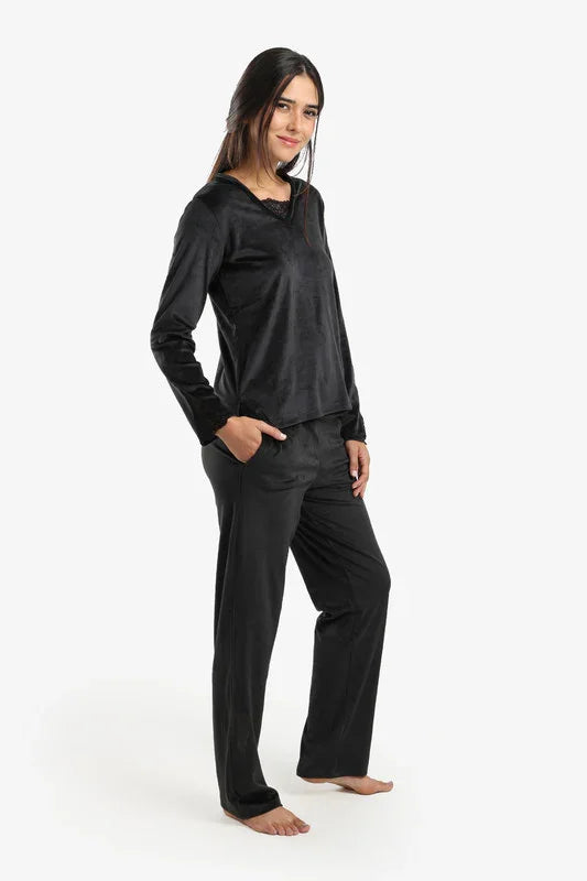 Carina - V-Neck with Lace Pyjama Set 9