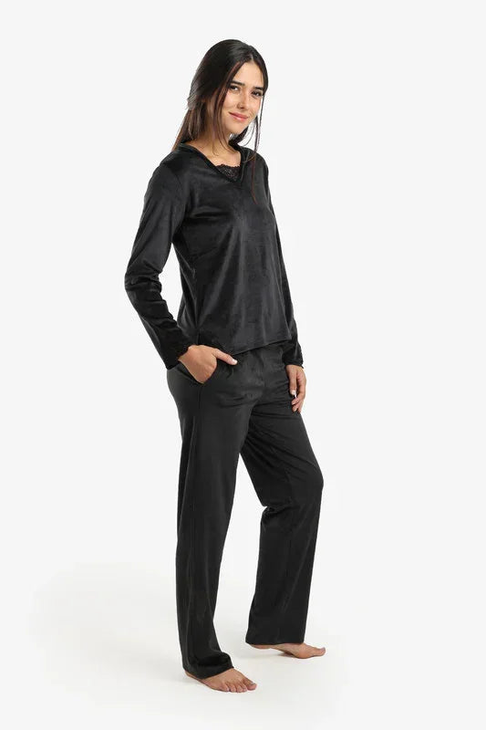 Carina - V-Neck with Lace Pyjama Set 9