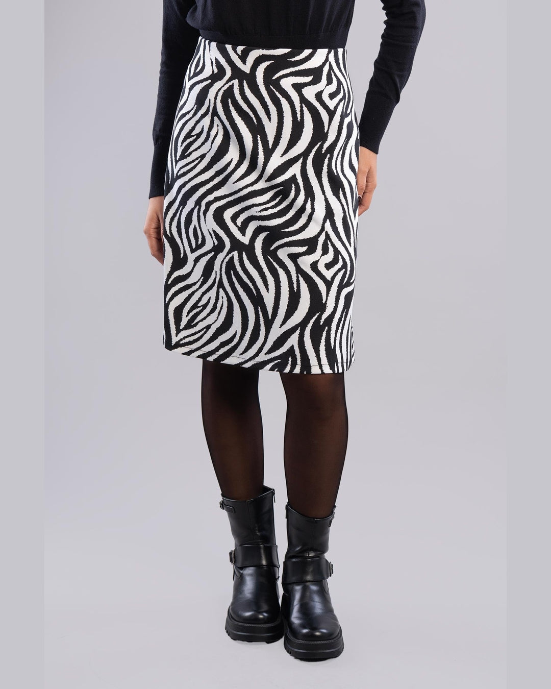 Viva - Black & White A-line Skirt 4