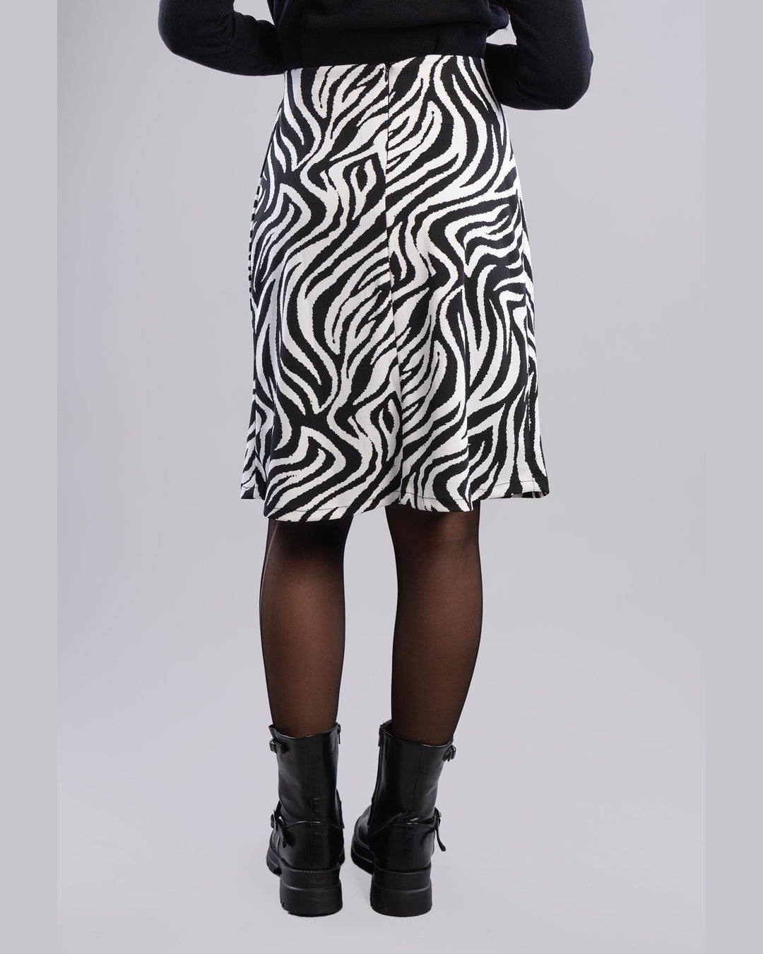 Viva - Black & White A-line Skirt 3
