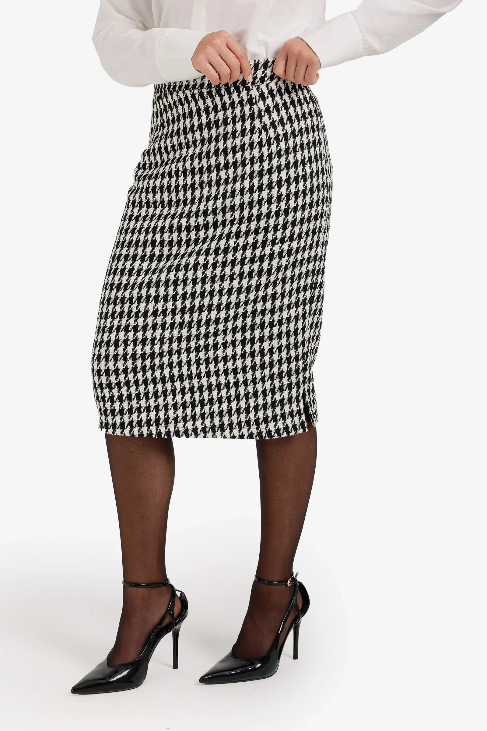 Houndstooth Pencil Skirt - Clue - Babazzaro