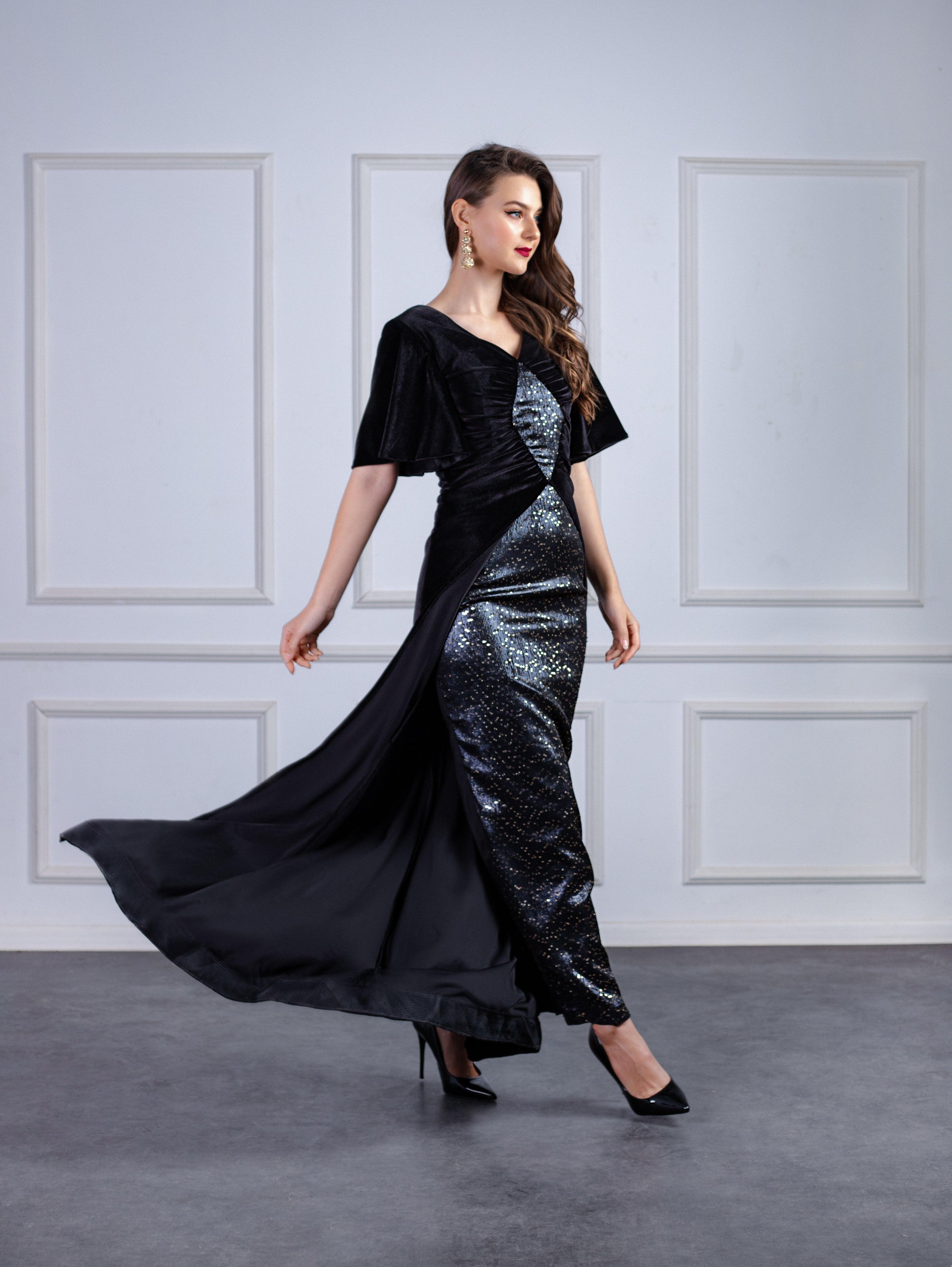 ريحان - فستان مخملي مستوحى من الطراز القديم