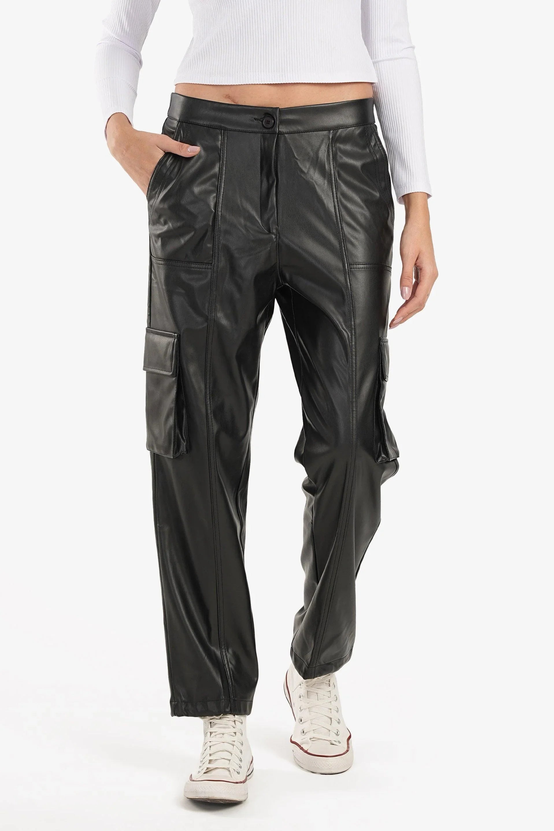 Clue - Black Leather Baggy Pants 1