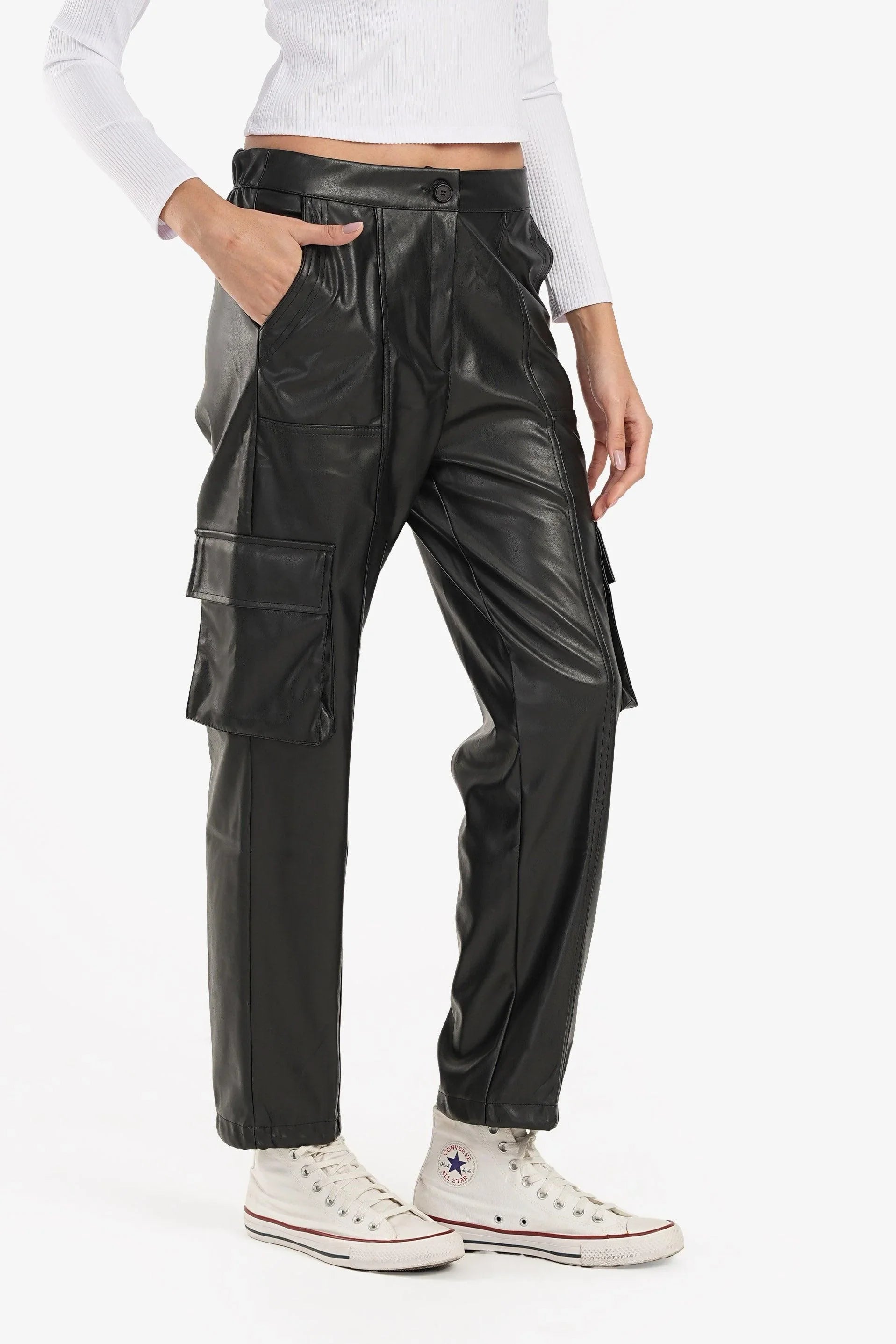 Clue - Black Leather Baggy Pants 2