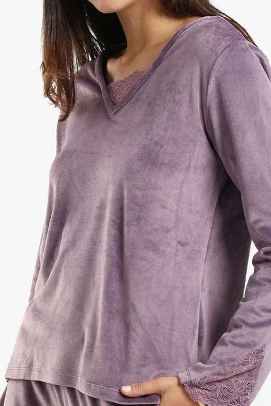 Carina - V-Neck with Lace Pyjama Set 13