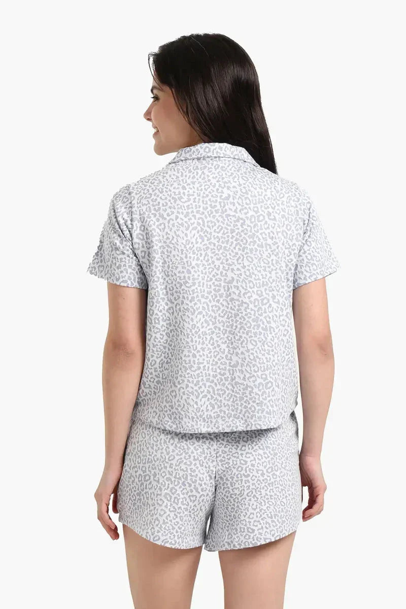 Chic Leopard Print Pyjama Set - Carina 3