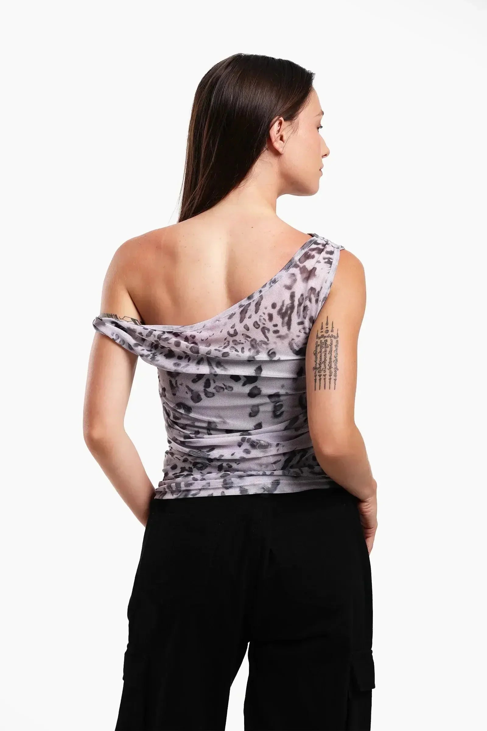Carina - Leopard Print One-Shoulder Top 3