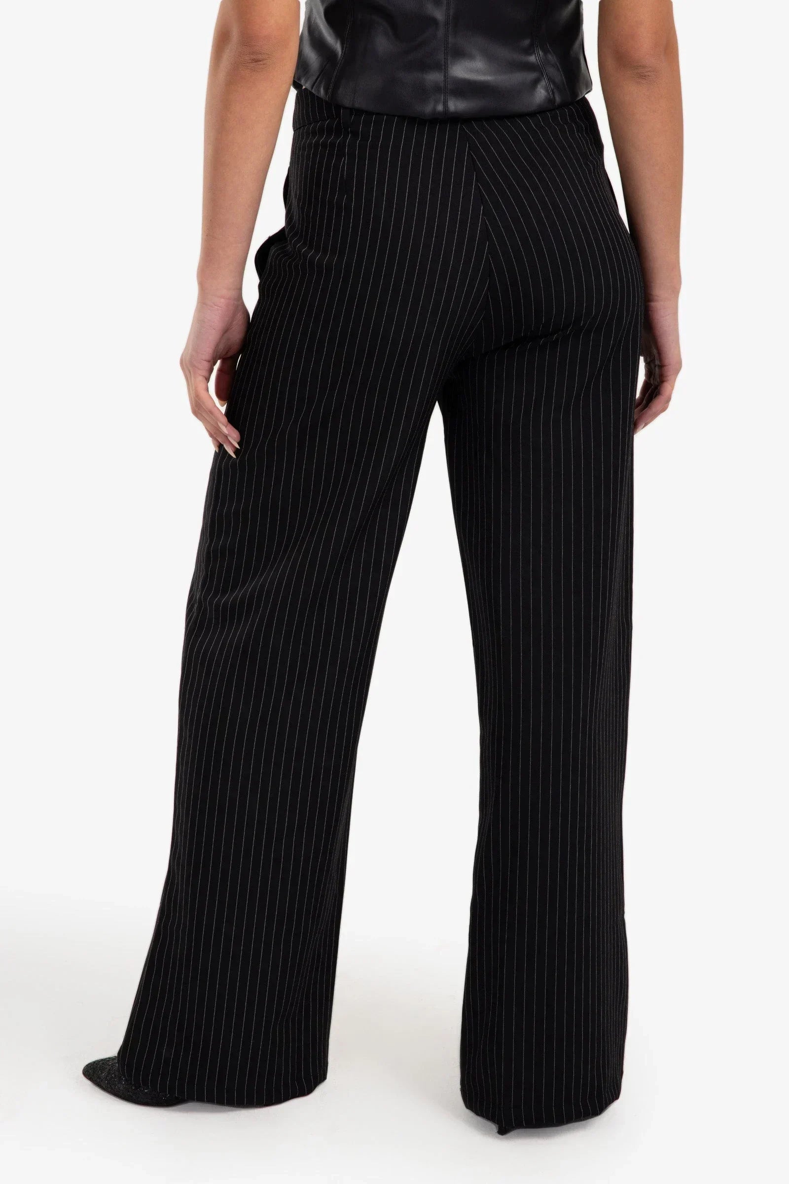 Clue - Striped Zip-up Pants 3