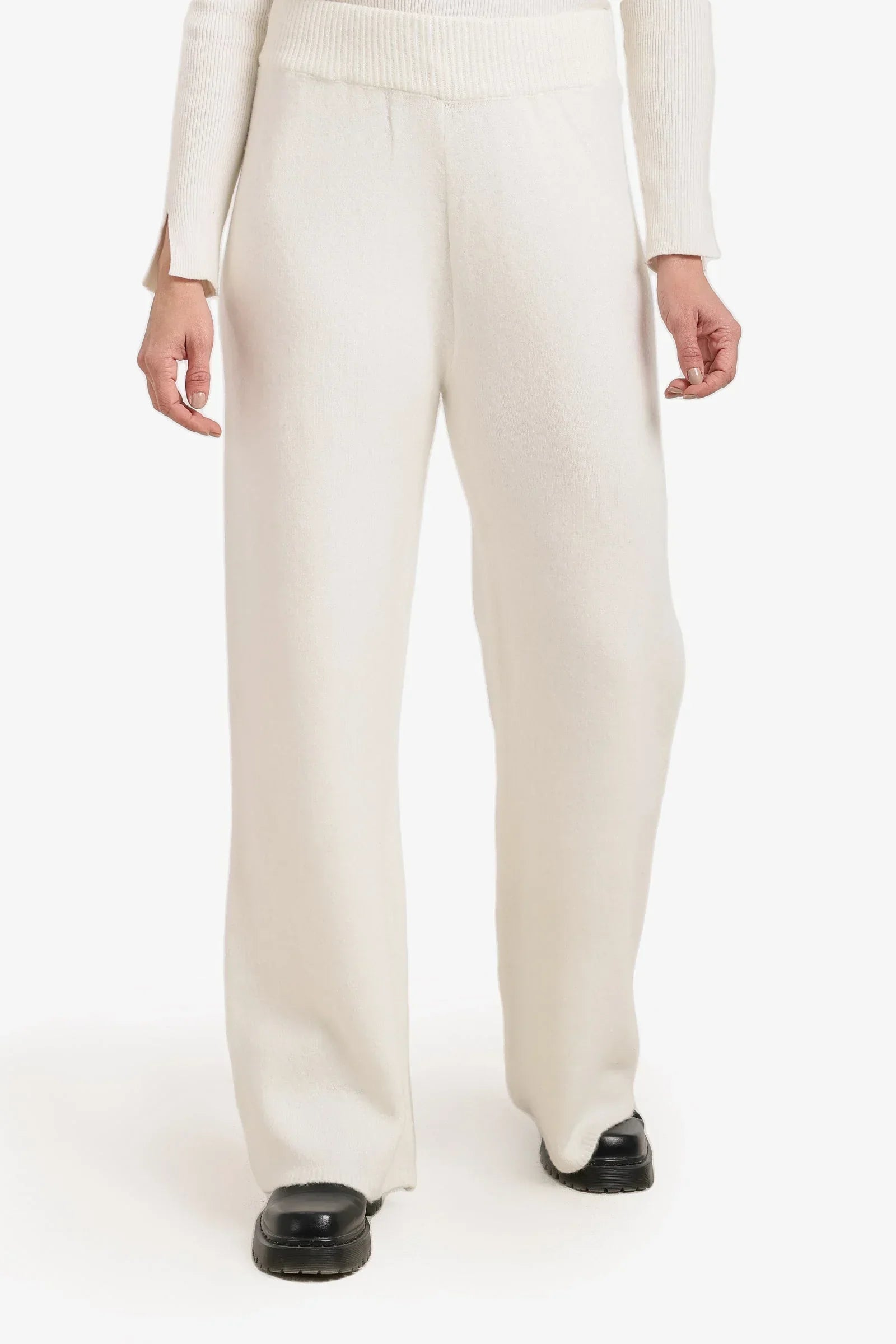 Clue - Relaxed Knit Pants 1