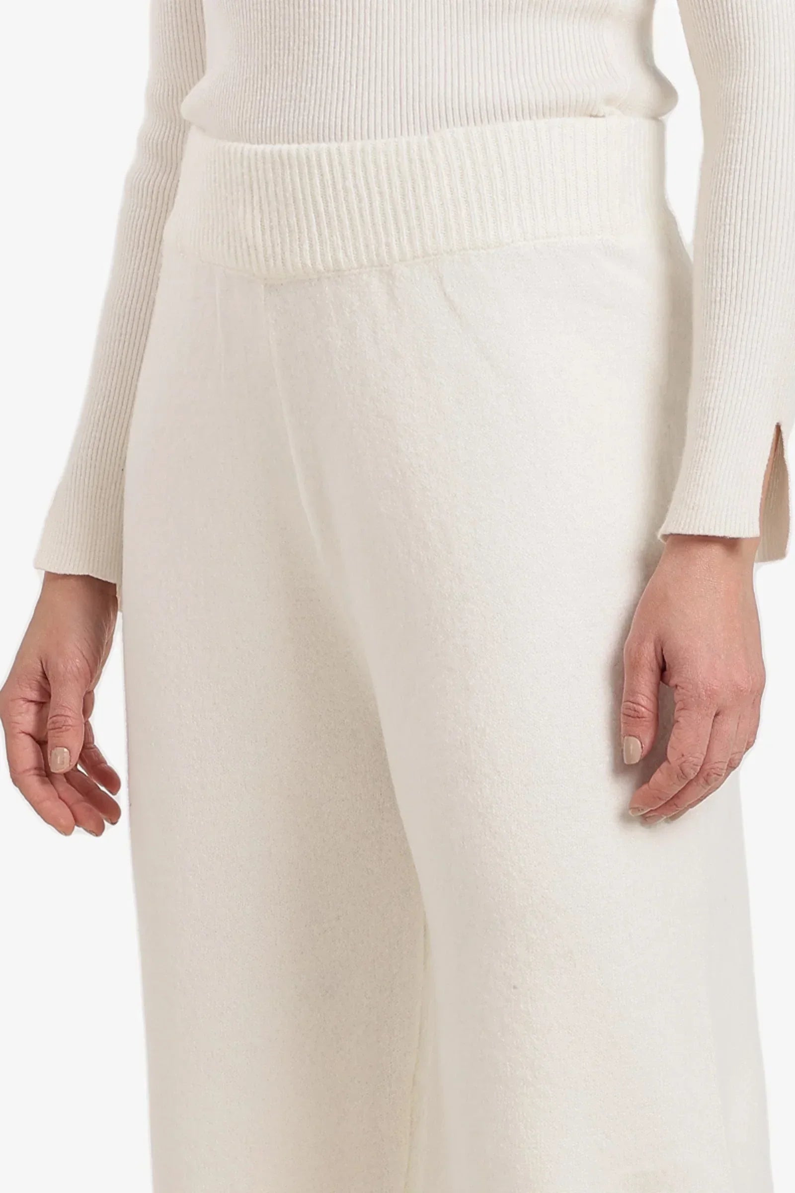 Clue - Relaxed Knit Pants 4