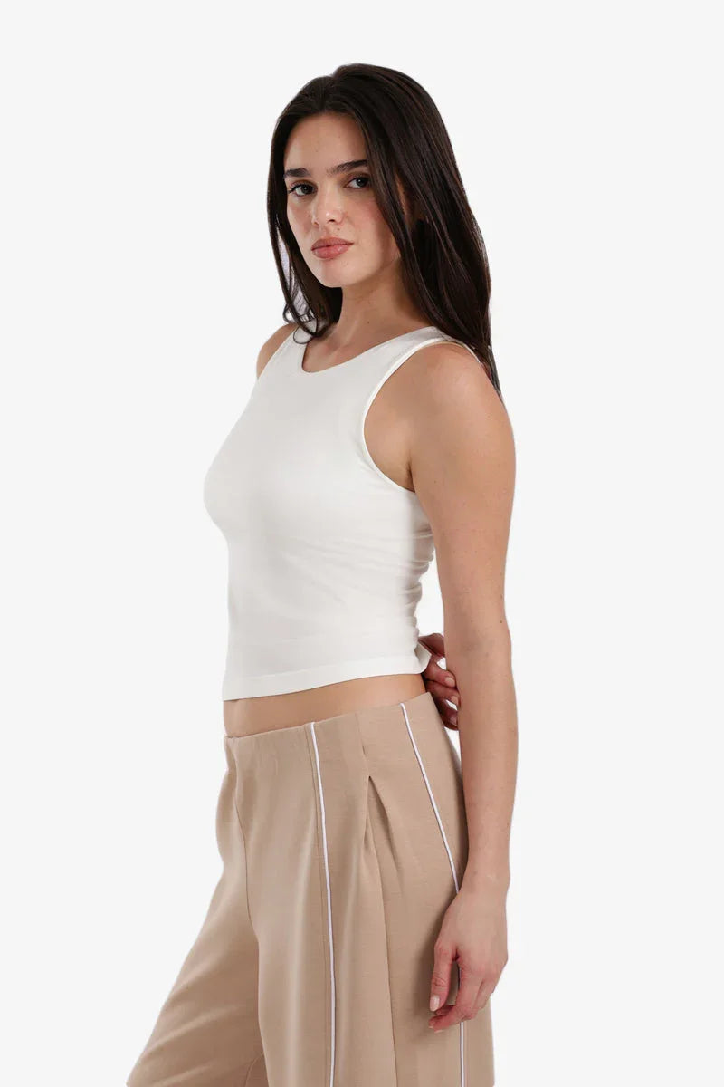 Carina - Cropped Slim Fit Top 8