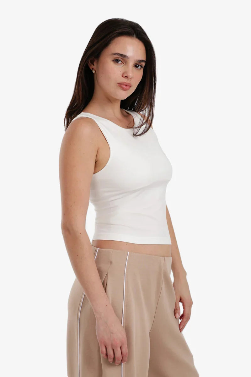 Carina - Cropped Slim Fit Top 7