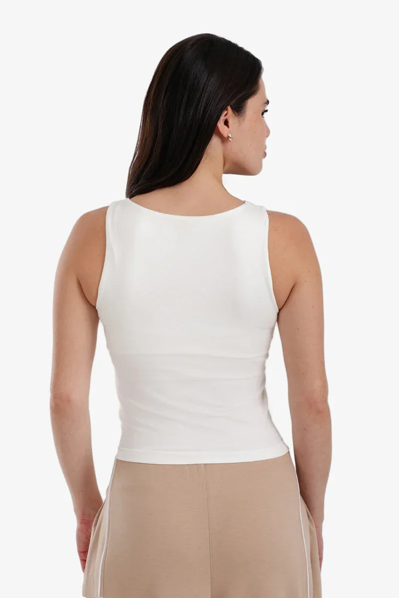 Carina - Cropped Slim Fit Top 9