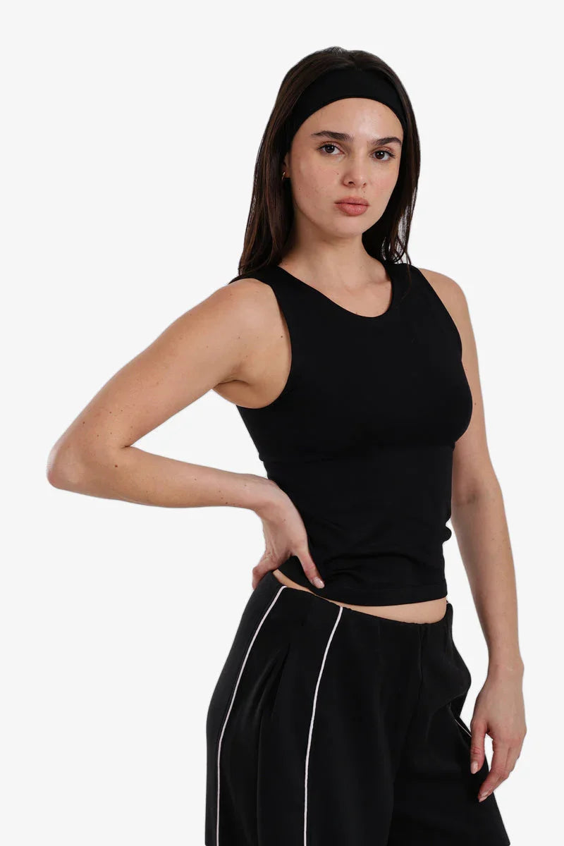 Carina - Cropped Slim Fit Top 2