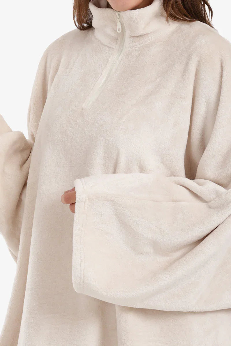 Carina - Velvet Poncho Wearable Blanket 10