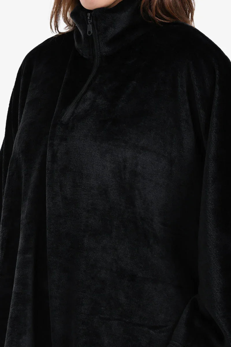 Carina - Velvet Poncho Wearable Blanket 5