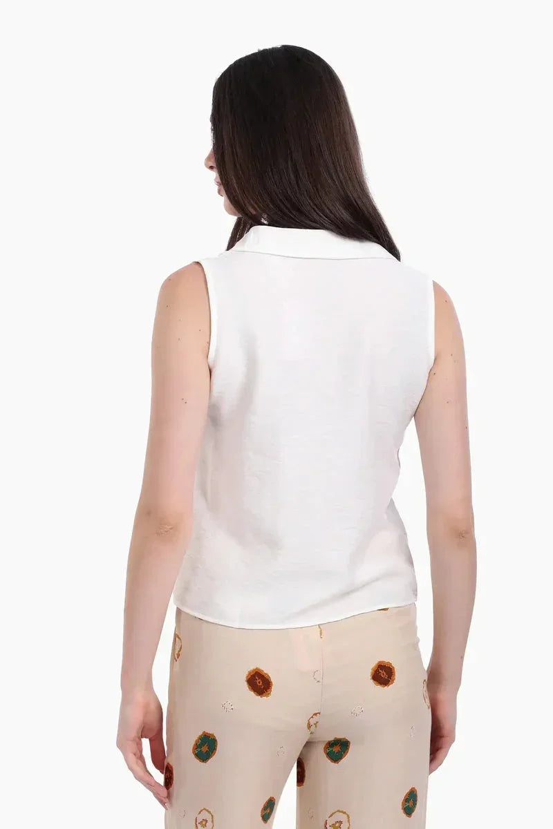 Carina - Collared Sleeveless Shirt 8