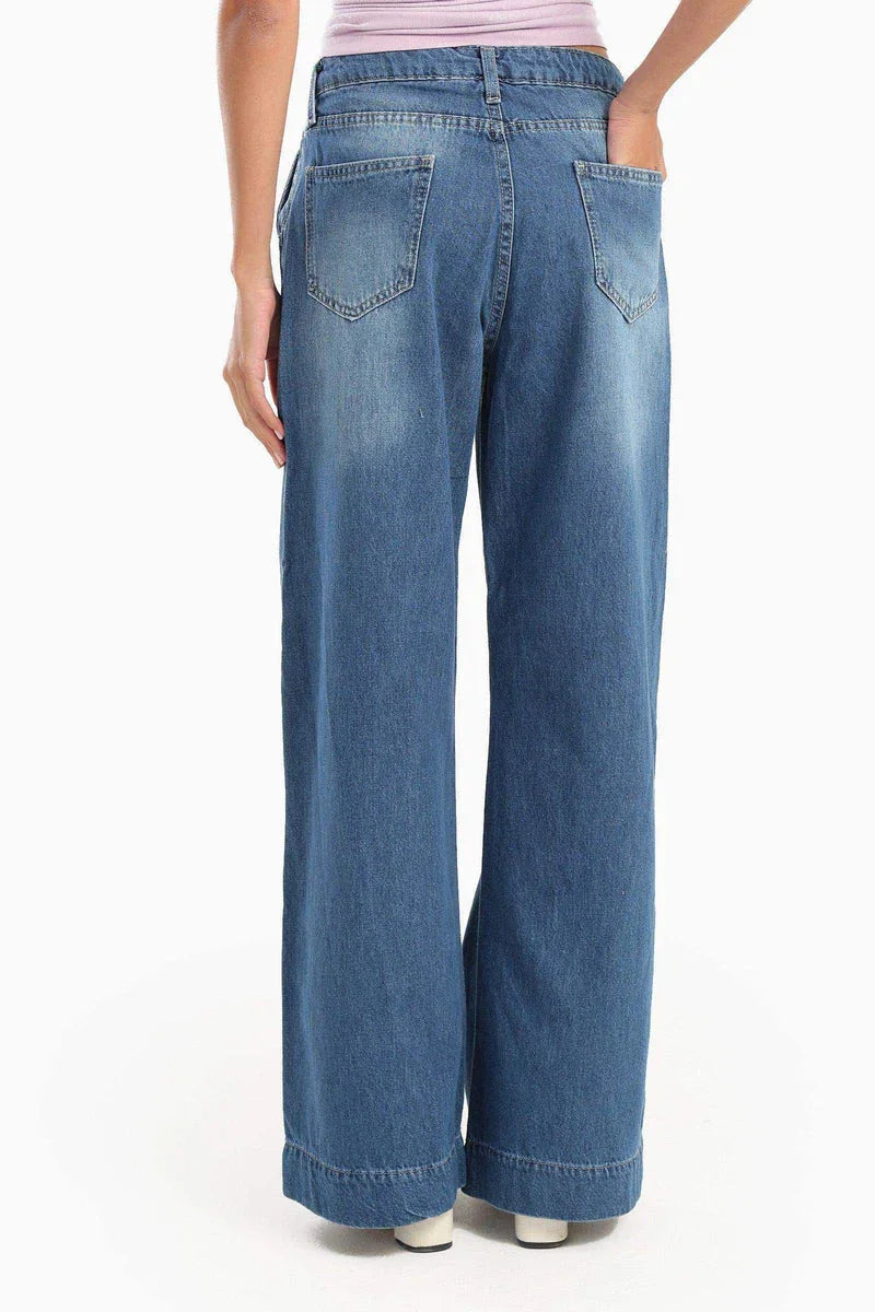 Carina - Jeans With Button Closure Pockets 3