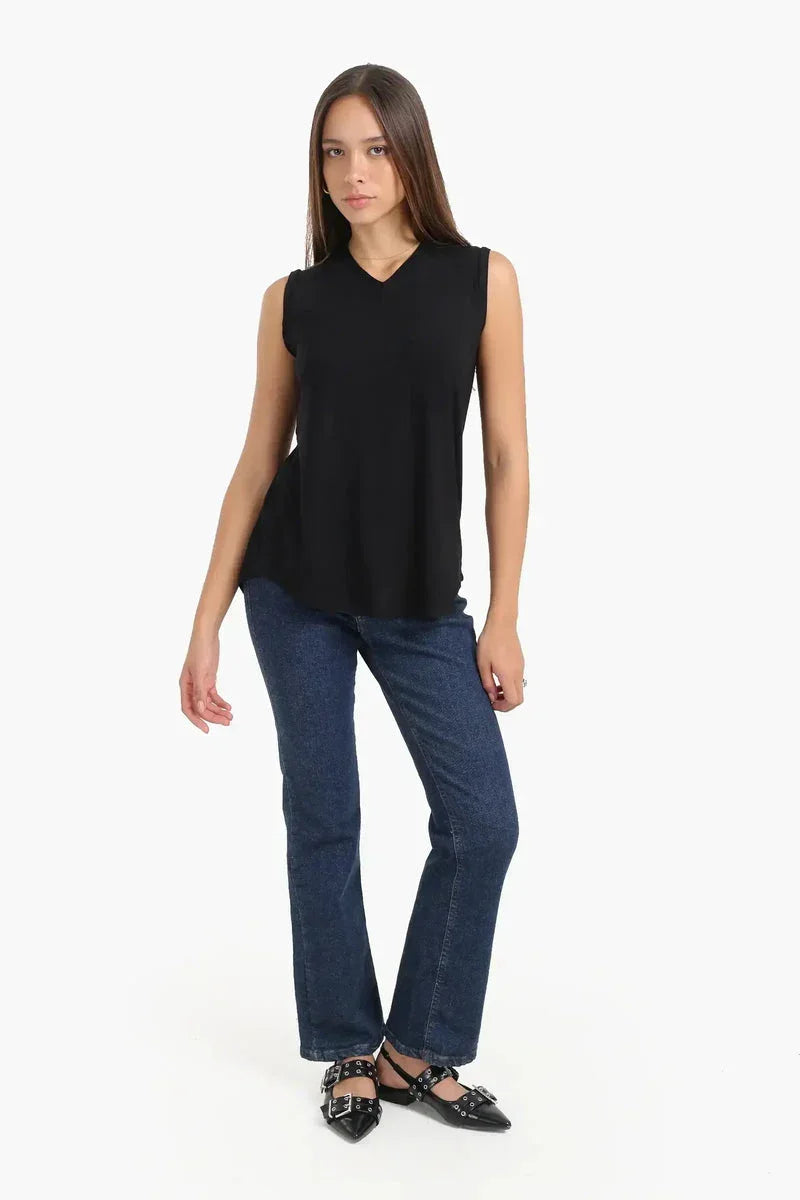 Carina - V-Neck Sleeveless T-Shirt 9