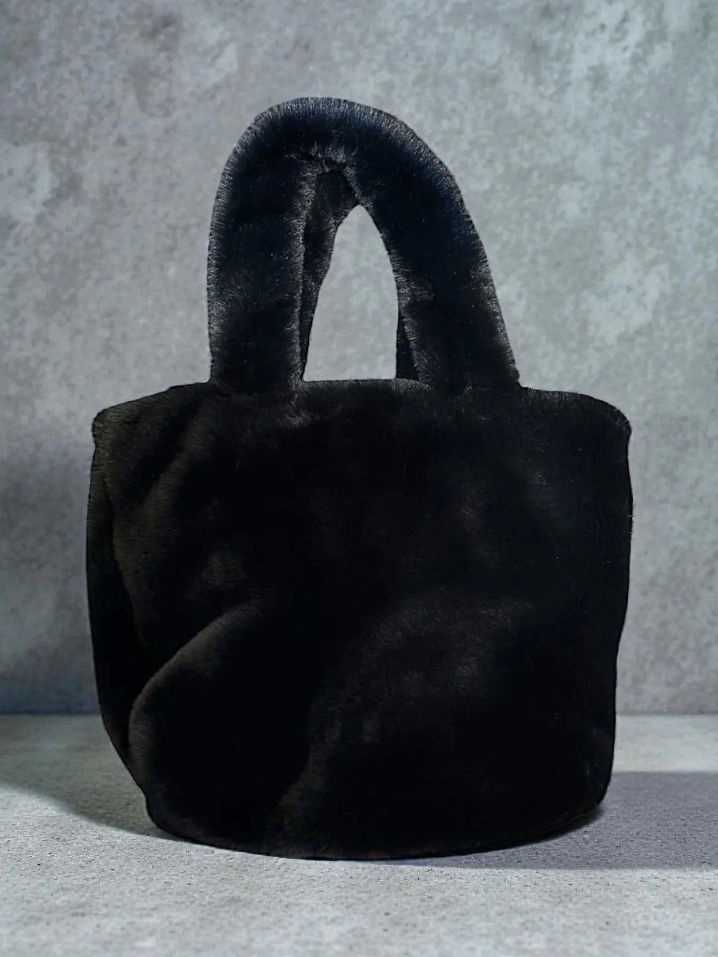 The Concept Store - FLUFFY BAG 1