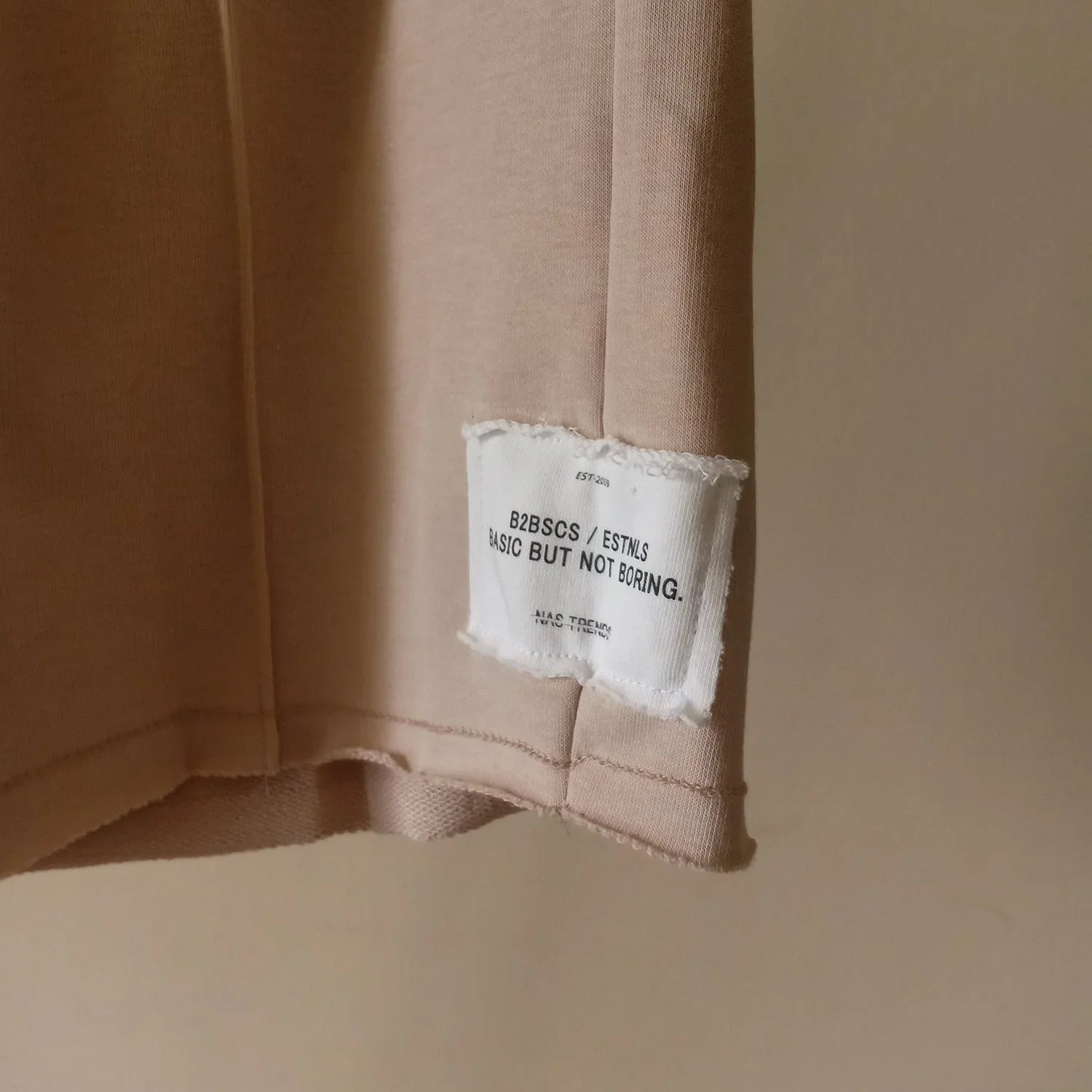 NAS Trends - Not Boring Unisex Short - Beige 4