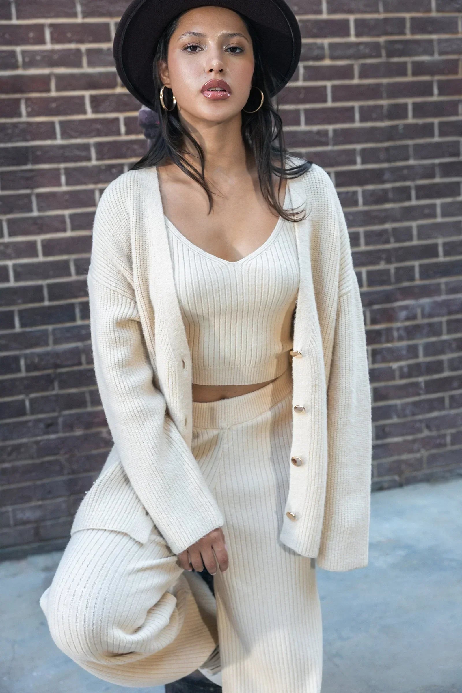 Clue - Button-Down Relaxed Cardigan 1
