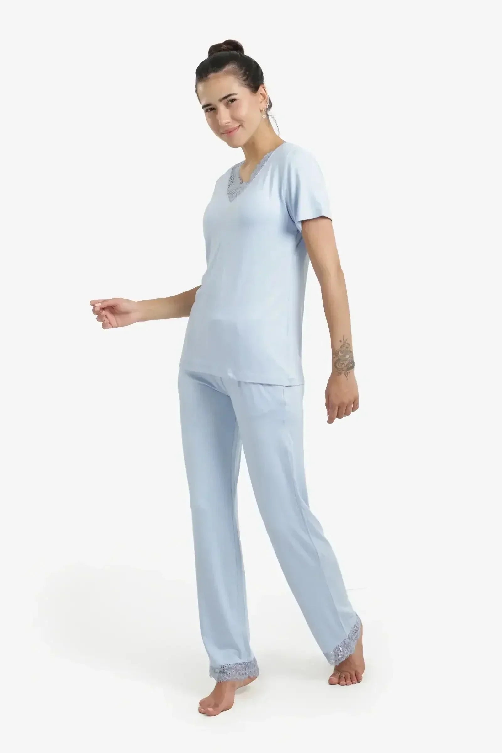 Carina - Pyjama Set with Lace Edges 14