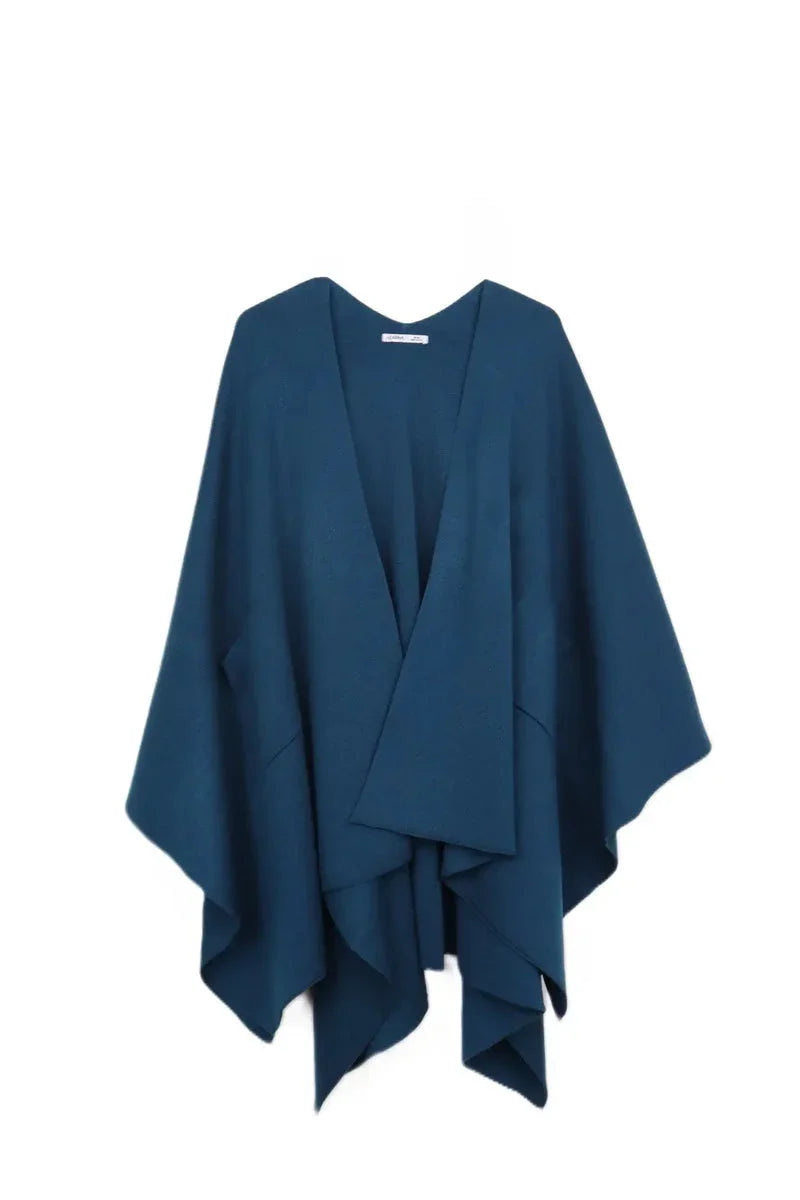 Carina - Lounge Poncho with Pockets 14