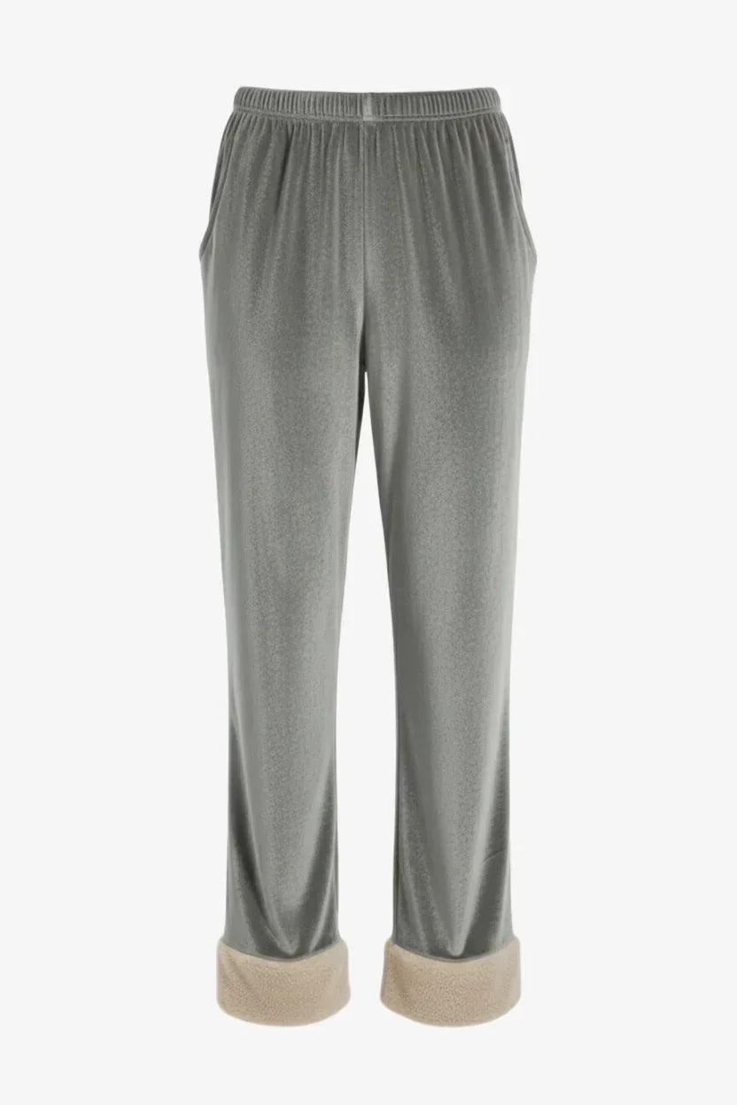 Carina - Velvet Button-Down Pyjama Set 11