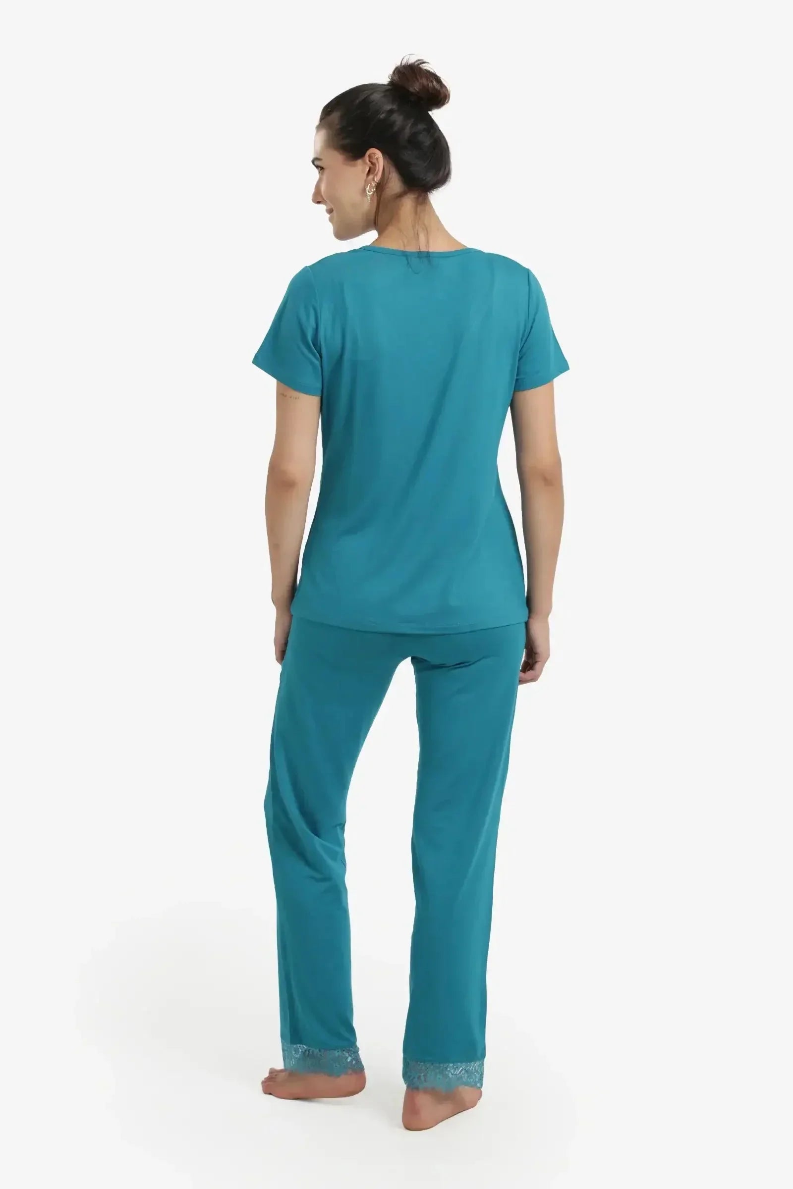 Carina - Pyjama Set with Lace Edges 24