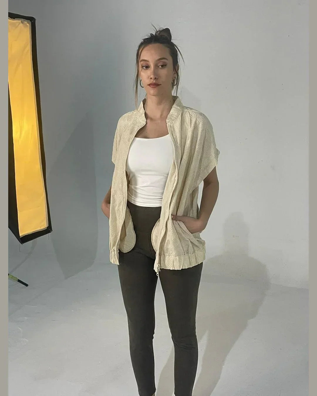 Vest Linen-Beige color - A_Squared_Y - Babazzaro